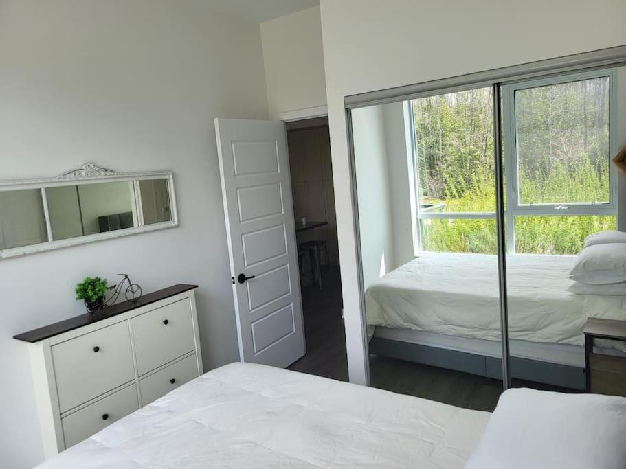 Cozy South View Suite Overlooking The Nature Trail Innisfil Esterno foto